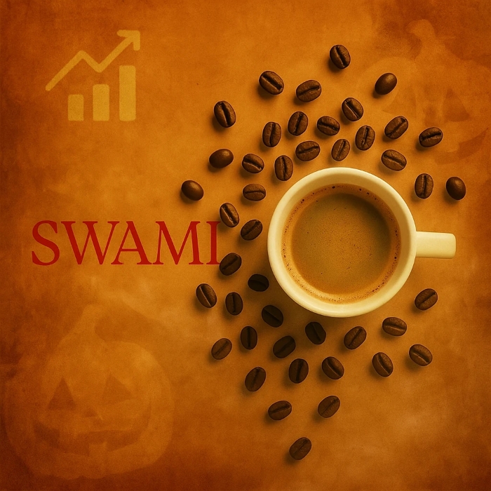 کاپ اسپرسو کرم‌رنگ با دانه‌های قهوه پیرامون آن و لوگوی قرمز SWAMI روی پس‌زمینه نارنجی، با حال‌وهوای هالووین ظریف شامل سایه‌ها و نشانه‌های کدوی محو.